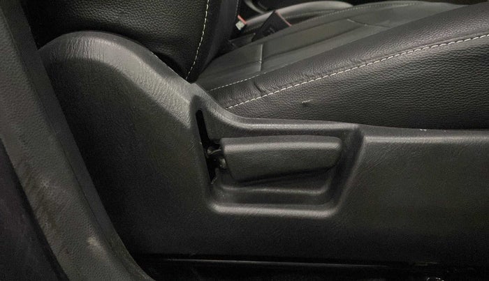 2021 Maruti Alto VXI, Petrol, Manual, 1,220 km, Driver Side Adjustment Panel