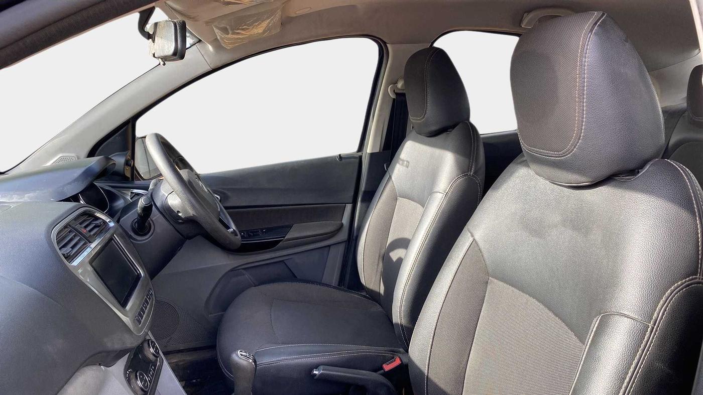 2018 Tata TIGOR XZ PLUS PETROL, Petrol, Manual, 98,460 km, Right Side Front Door Cabin