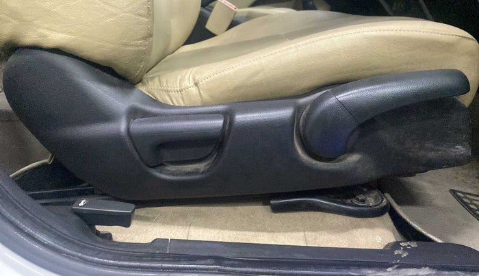 2016 Honda City 1.5L I-VTEC V MT, Petrol, Manual, 50,305 km, Driver Side Adjustment Panel