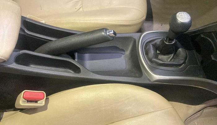 2016 Honda City 1.5L I-VTEC V MT, Petrol, Manual, 50,305 km, Gear Lever