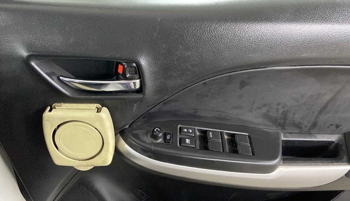 2016 Maruti Baleno DELTA PETROL 1.2, Petrol, Manual, 28,098 km, Driver Side Door Panels Control