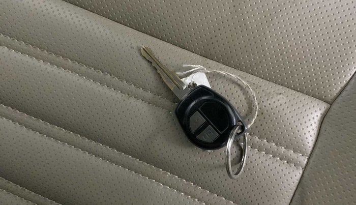 2016 Maruti Wagon R 1.0 VXI, Petrol, Manual, 75,027 km, Key Close Up