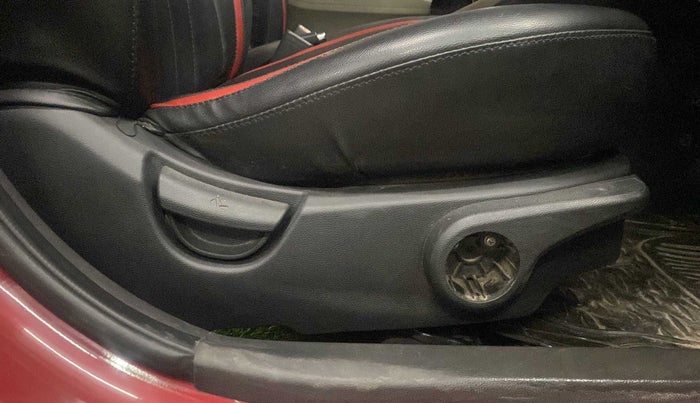 2014 Hyundai Xcent SX 1.2 (O), Petrol, Manual, 71,427 km, Driver Side Adjustment Panel