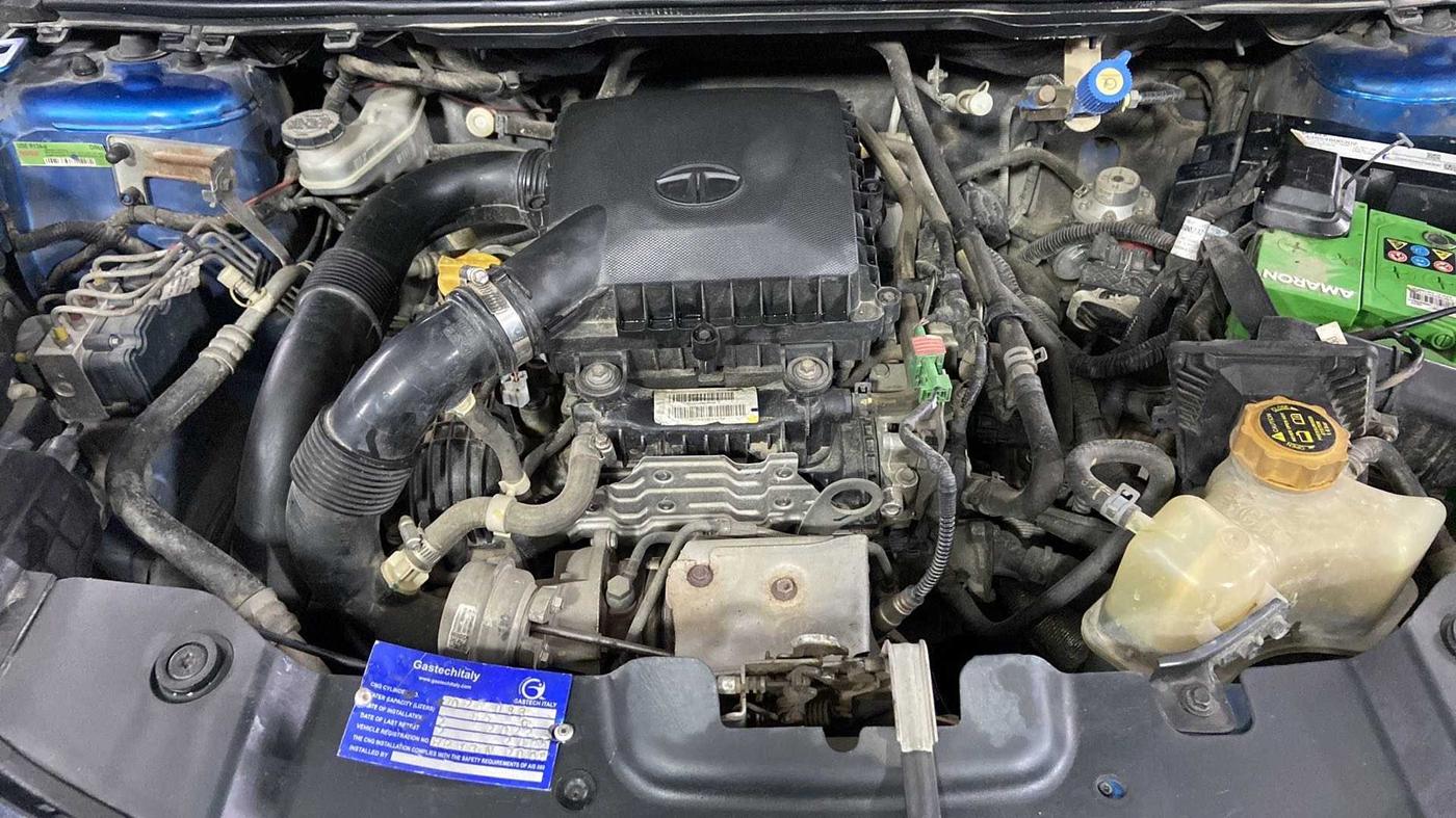2018 Tata NEXON XM PETROL, CNG, Manual, 91,760 km, Open Bonet