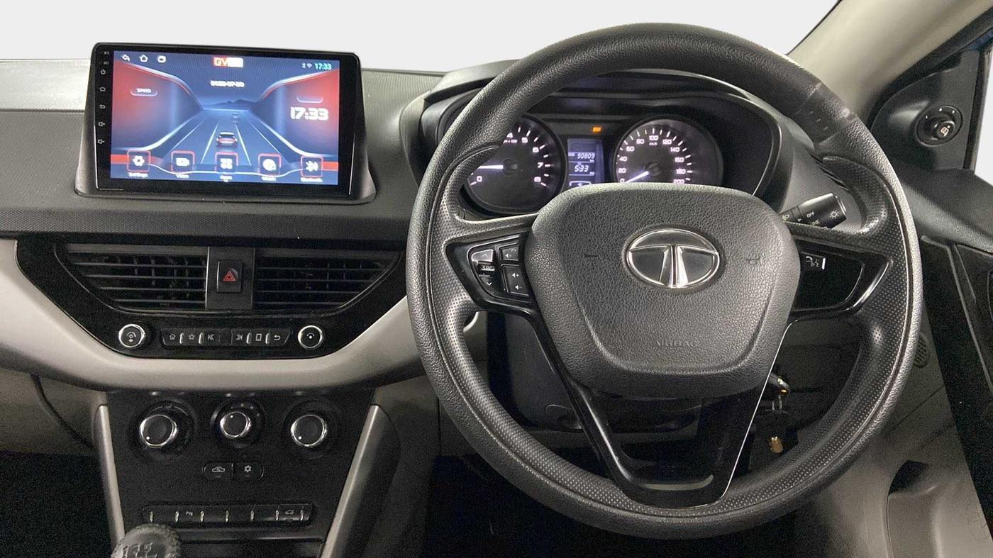 2018 Tata NEXON XM PETROL, CNG, Manual, 91,760 km, Steering Wheel Close Up