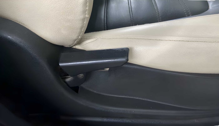 2018 Tata NEXON XM PETROL, CNG, Manual, 91,760 km, Driver Side Adjustment Panel