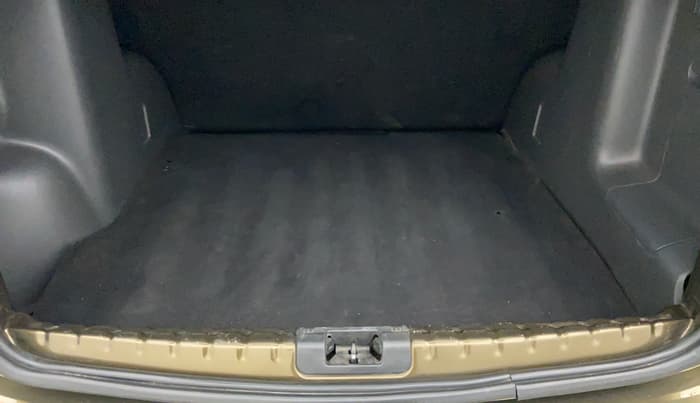 2014 Renault Duster RXL 110 PS ADVENTURE, Diesel, Manual, 79,252 km, Boot Inside