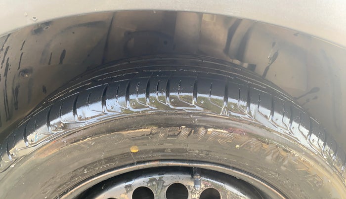 2024 Tata NEXON Pure 1.5 Revotorq 6AMT, Diesel, Automatic, 57,136 km, Right Front Tyre Tread