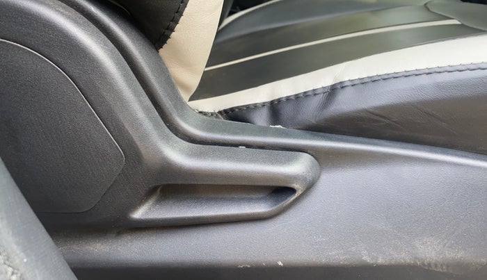 2024 Tata NEXON Pure 1.5 Revotorq 6AMT, Diesel, Automatic, 57,136 km, Driver Side Adjustment Panel