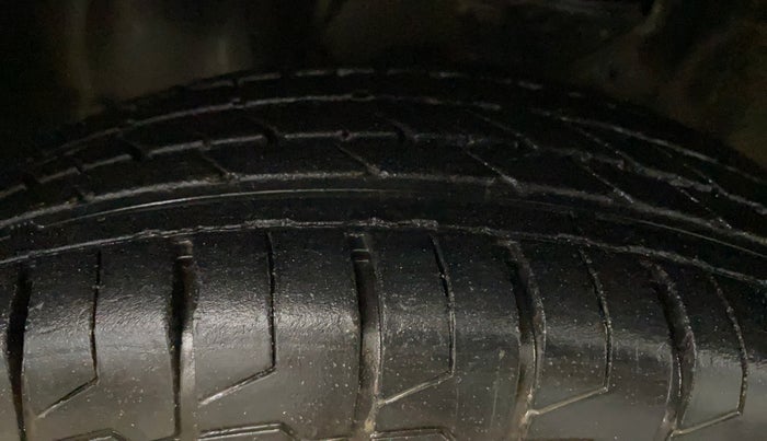 2017 Maruti IGNIS DELTA 1.2 AMT, Petrol, Automatic, 78,325 km, Left Front Tyre Tread