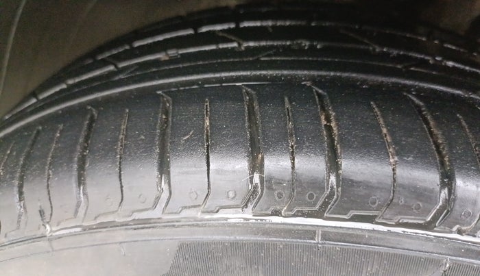 2019 Hyundai VENUE SX PLUS 1.0 TURBO DCT, Petrol, Automatic, 14,948 km, Left Front Tyre Tread