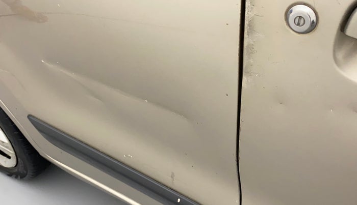 2014 Maruti Wagon R 1.0 VXI, Petrol, Manual, 1,14,840 km, Right rear door - Slightly dented