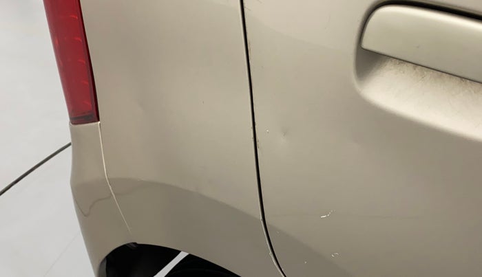 2014 Maruti Wagon R 1.0 VXI, Petrol, Manual, 1,14,840 km, Right quarter panel - Slightly dented