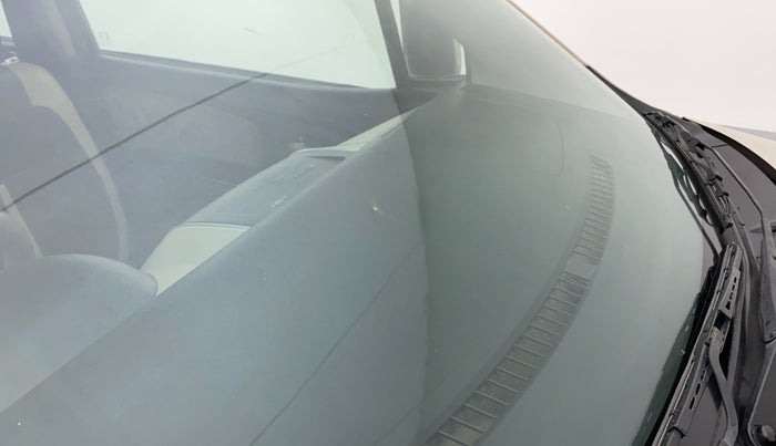 2014 Maruti Wagon R 1.0 VXI, Petrol, Manual, 1,14,840 km, Front windshield - Minor spot on windshield