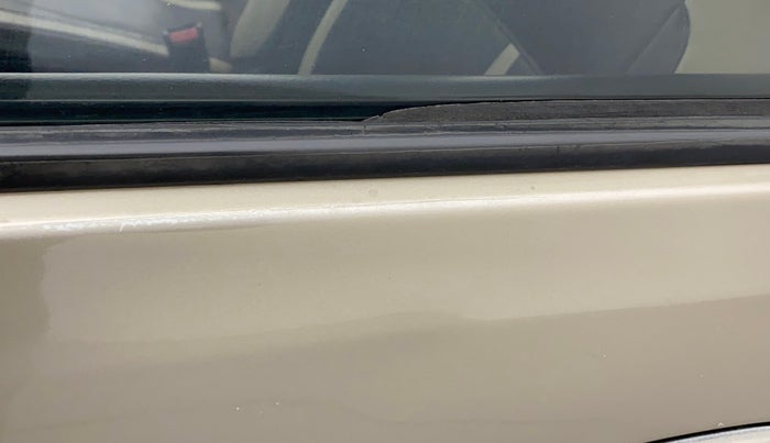 2014 Maruti Wagon R 1.0 VXI, Petrol, Manual, 1,14,840 km, Front passenger door - Weather strip has minor damage