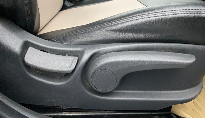 2018 Hyundai Verna 1.6 VTVT SX, Petrol, Manual, 32,220 km, Driver Side Adjustment Panel