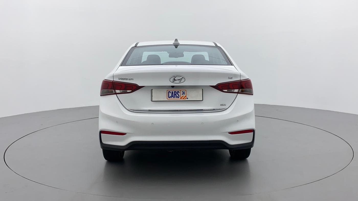 2018 Hyundai Verna 1.6 VTVT SX, Petrol, Manual, 32,220 km, Back/Rear