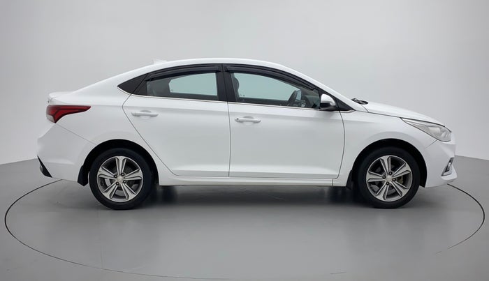 2018 Hyundai Verna 1.6 VTVT SX, Petrol, Manual, 32,220 km, Right Side View