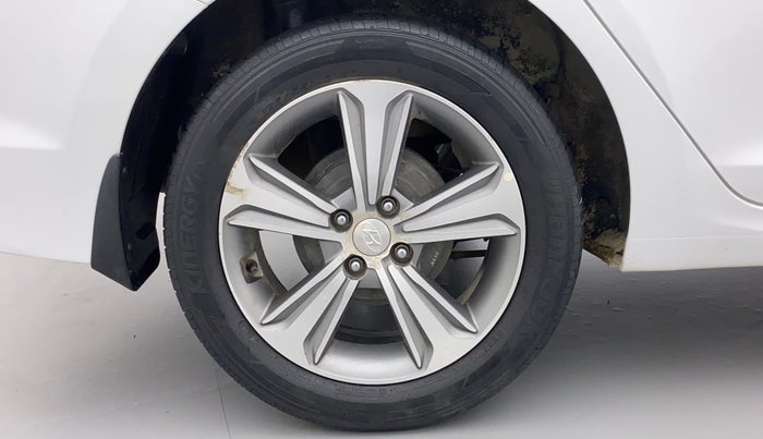 2018 Hyundai Verna 1.6 VTVT SX, Petrol, Manual, 32,220 km, Right Rear Wheel