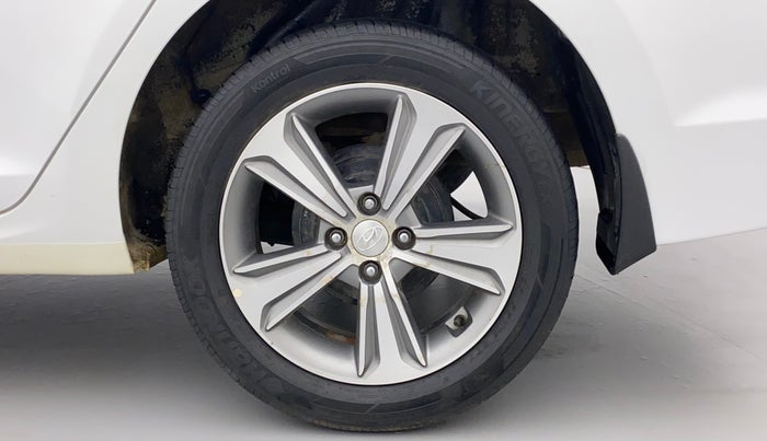 2018 Hyundai Verna 1.6 VTVT SX, Petrol, Manual, 32,220 km, Left Rear Wheel
