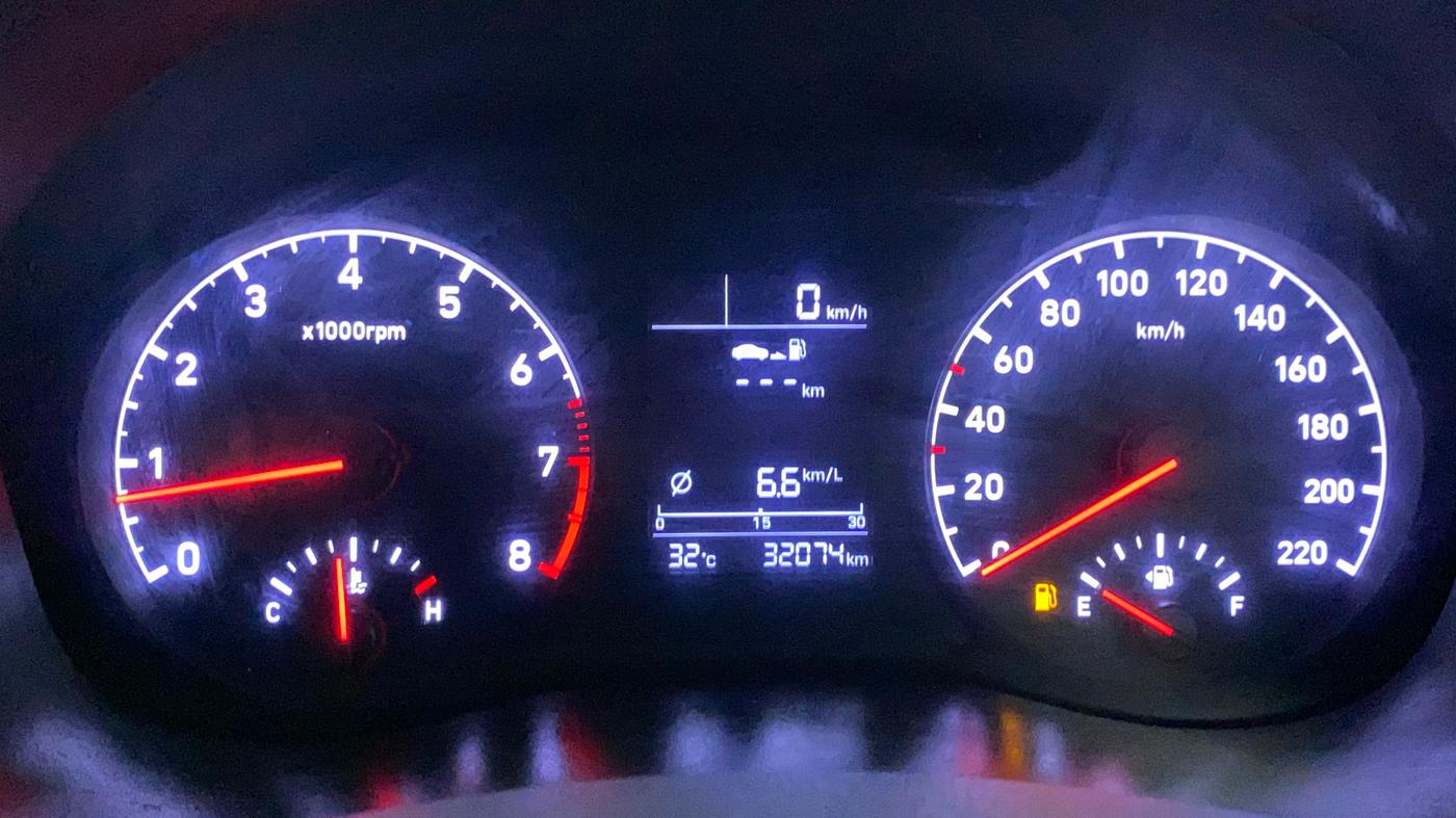 2018 Hyundai Verna 1.6 VTVT SX, Petrol, Manual, 32,220 km, Odometer Image