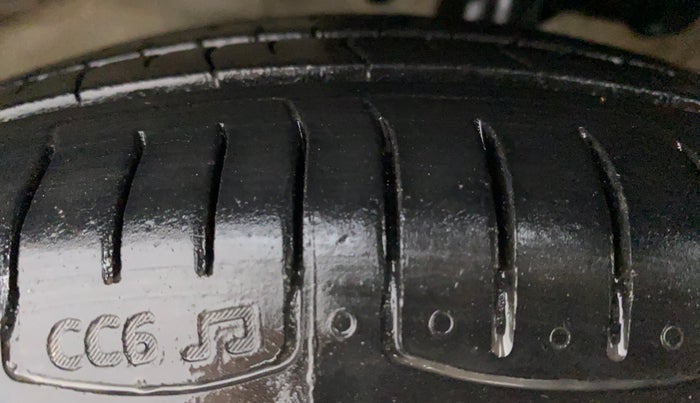2011 Maruti Ritz VDI, Diesel, Manual, 1,14,469 km, Left Front Tyre Tread