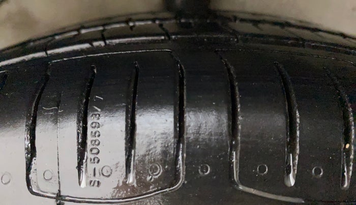 2011 Maruti Ritz VDI, Diesel, Manual, 1,14,469 km, Right Rear Tyre Tread