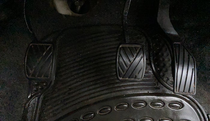 2011 Maruti Ritz VDI, Diesel, Manual, 1,14,469 km, Pedals