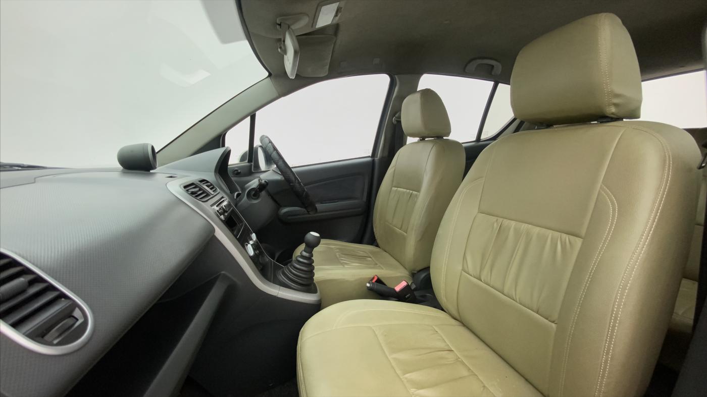 2011 Maruti Ritz VDI, Diesel, Manual, 1,14,469 km, Right Side Front Door Cabin