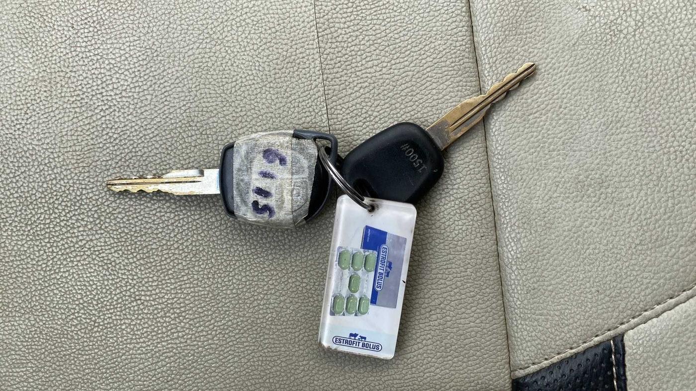 2015 Maruti Swift Dzire VDI ABS, Diesel, Manual, 82,562 km, Key Close Up