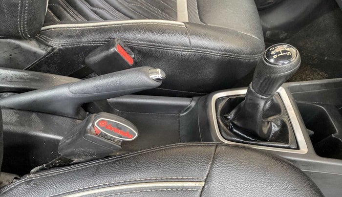 2018 Maruti Swift VXI, Petrol, Manual, 38,467 km, Gear Lever