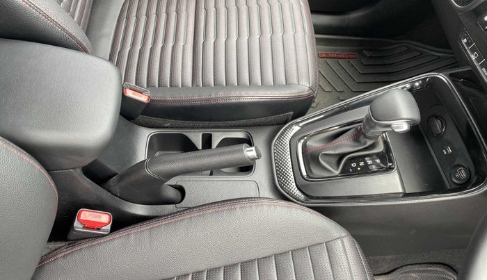 2022 KIA SONET GTX PLUS 1.5 AT, Diesel, Automatic, 41,758 km, Gear Lever