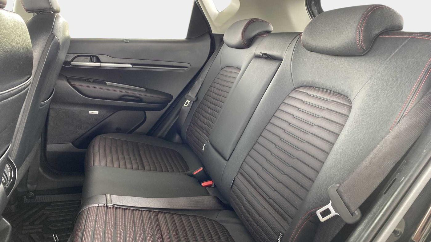 2022 KIA SONET GTX PLUS 1.5 AT, Diesel, Automatic, 41,758 km, Right Side Rear Door Cabin