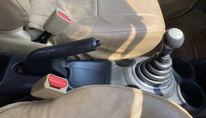 2017 Honda Brio S MT, Petrol, Manual, 49,964 km, Gear Lever