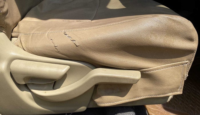 2017 Honda Brio S MT, Petrol, Manual, 49,964 km, Driver Side Adjustment Panel