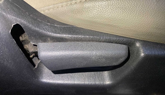 2016 Maruti Alto K10 VXI, Petrol, Manual, 28,083 km, Driver Side Adjustment Panel