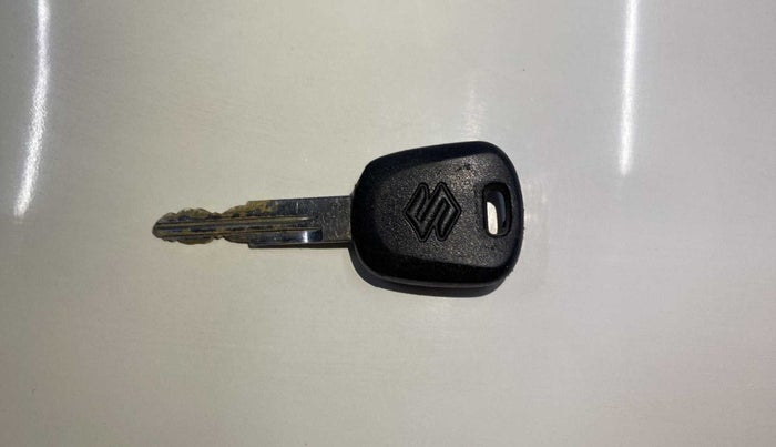 2016 Maruti Alto K10 VXI, Petrol, Manual, 28,083 km, Key Close Up