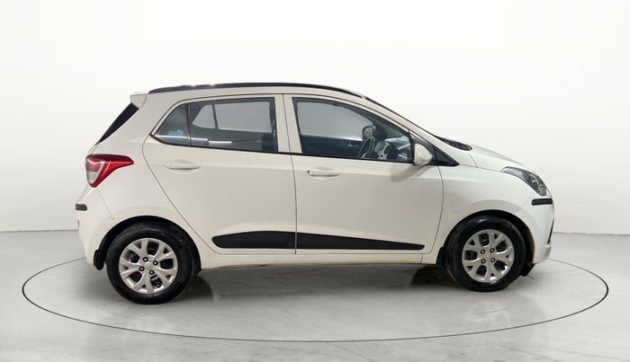 2016 Hyundai Grand i10 SPORTZ 1.2 KAPPA VTVT, Petrol, Manual, 43,589 km, Right Side View