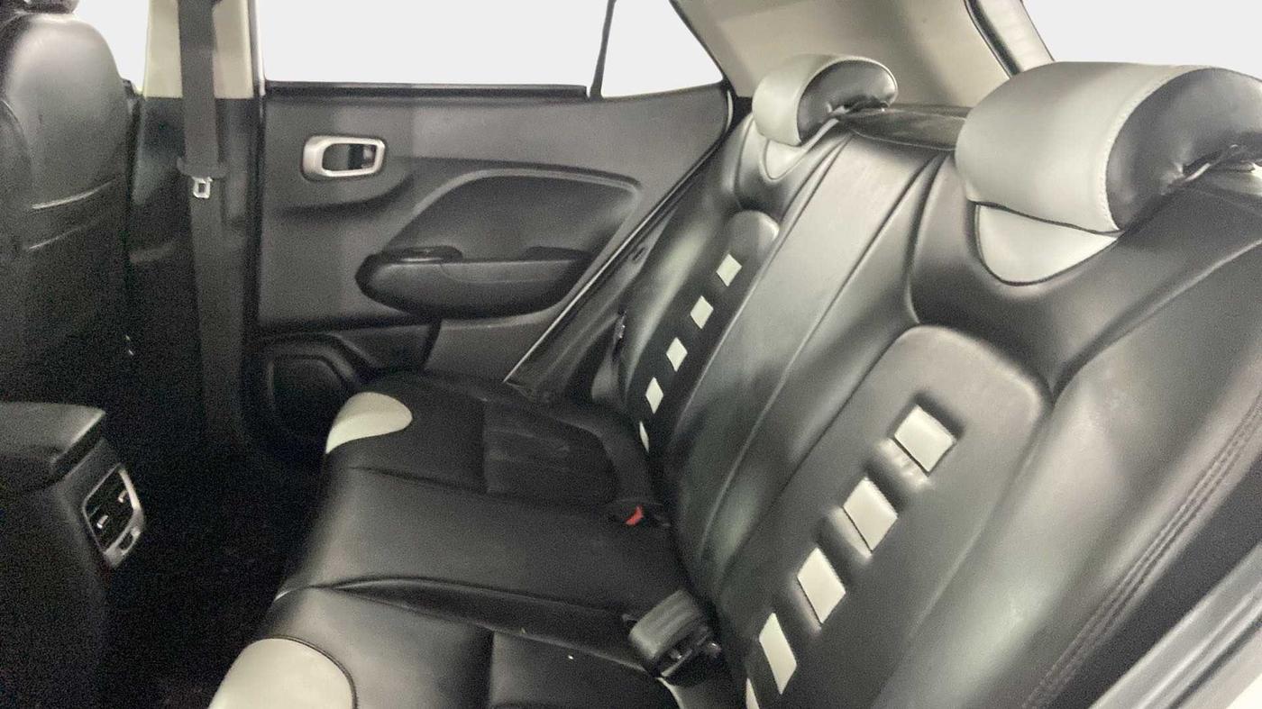 2021 Hyundai VENUE SX PLUS 1.0 TURBO DCT, Petrol, Automatic, 7,491 km, Right Side Rear Door Cabin