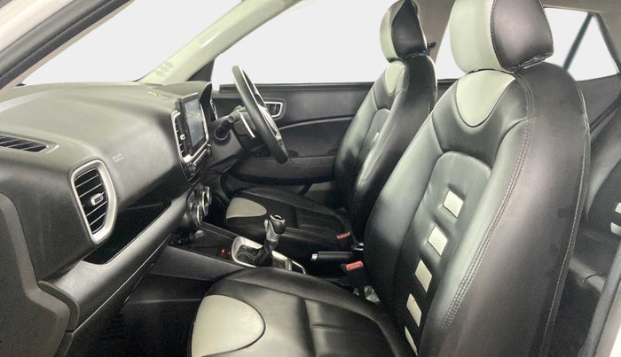 2021 Hyundai VENUE SX PLUS 1.0 TURBO DCT, Petrol, Automatic, 7,491 km, Right Side Front Door Cabin