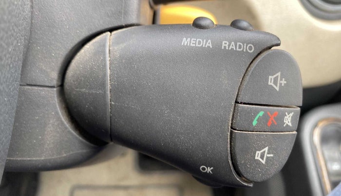 2012 Renault Duster 110 PS RXZ DIESEL, Diesel, Manual, 1,21,243 km, Steering wheel - Sound system control not functional