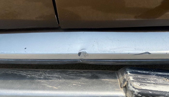 2012 Renault Duster 110 PS RXZ DIESEL, Diesel, Manual, 1,21,243 km, Left running board - Slightly dented
