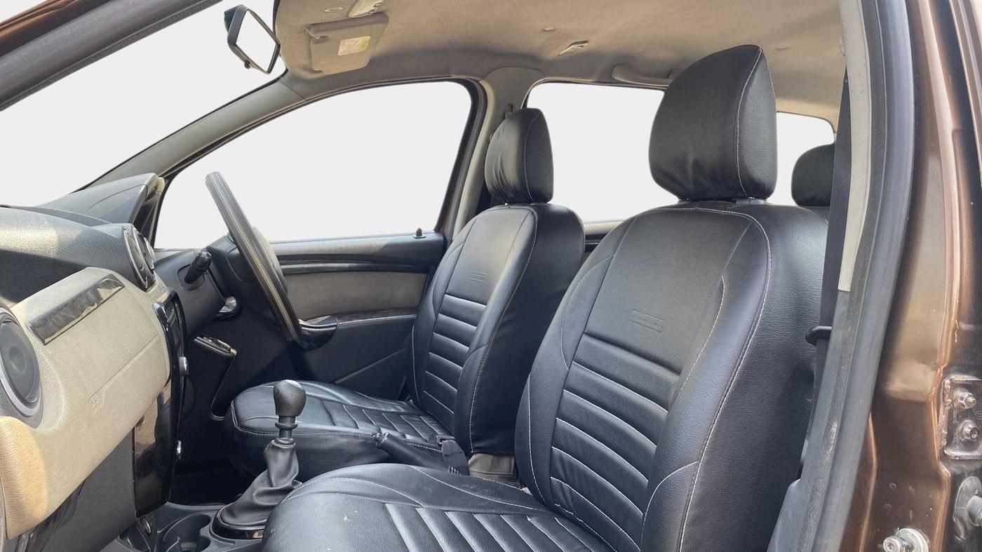 2012 Renault Duster 110 PS RXZ DIESEL, Diesel, Manual, 1,21,243 km, Right Side Front Door Cabin