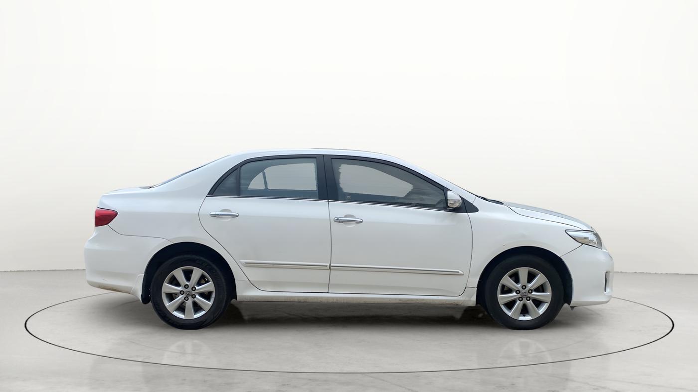 2011 Toyota Corolla Altis G DIESEL, Diesel, Manual, 1,07,236 km, Right Side