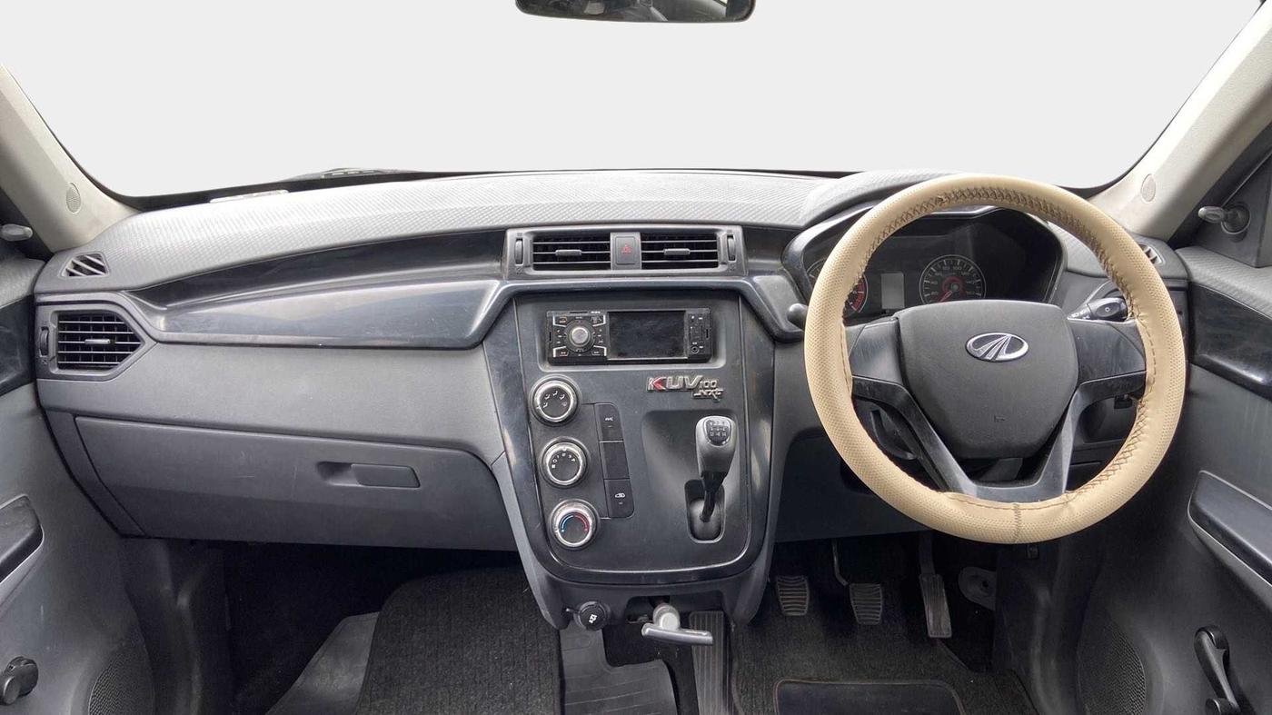 2018 Mahindra KUV 100 NXT K2 P 6 STR, Petrol, Manual, 28,611 km, Dashboard