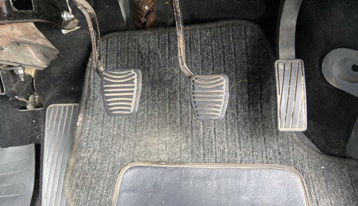 2018 Mahindra KUV 100 NXT K2 P 6 STR, Petrol, Manual, 28,611 km, Pedals