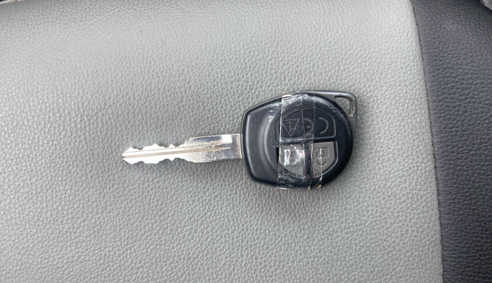 2014 Maruti Swift VXI, Petrol, Manual, 27,376 km, Key Close Up