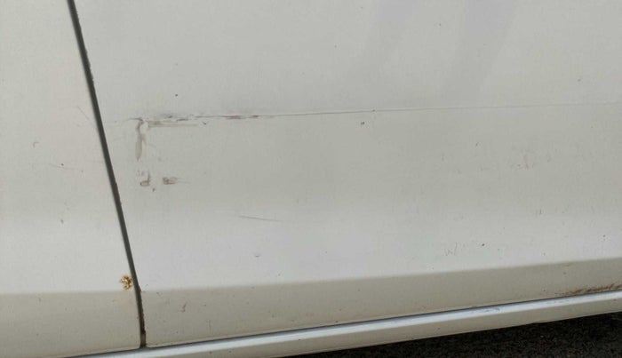2010 Maruti Ritz VXI, Petrol, Manual, 86,168 km, Driver-side door - Minor scratches