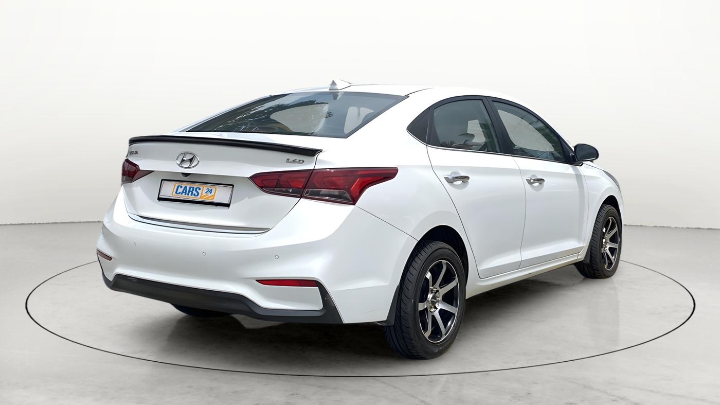2017 Hyundai Verna 1.6 EX CRDI, Diesel, Manual, 89,224 km, Right Back Diagonal
