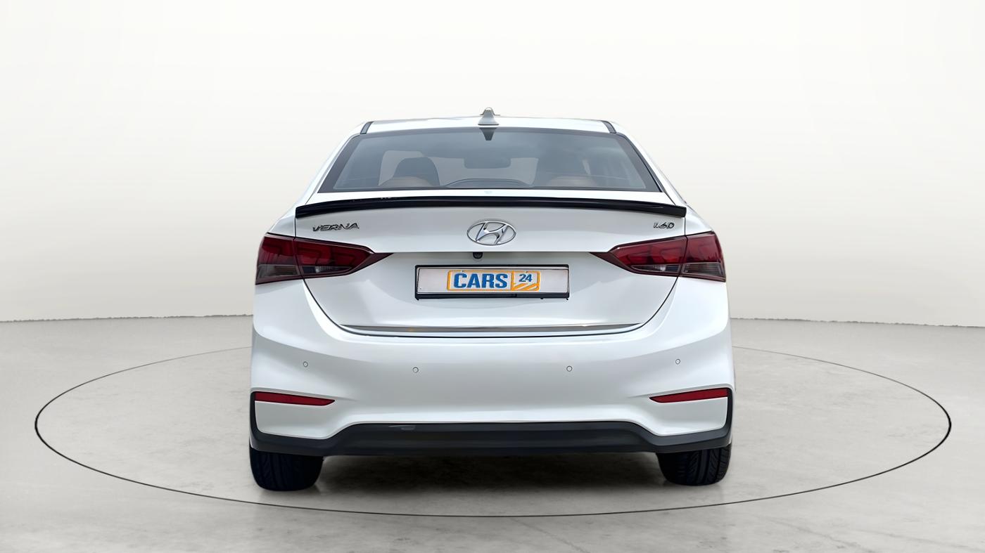 2017 Hyundai Verna 1.6 EX CRDI, Diesel, Manual, 89,224 km, Back/Rear